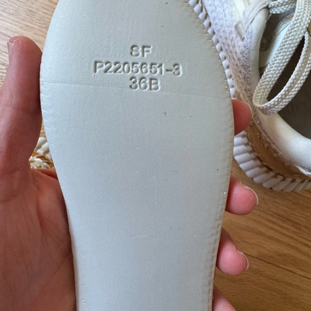 Chloe Nama Sneakers - Picture 7 of 10